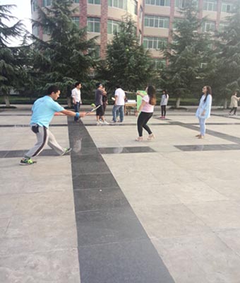 【新闻传媒系】我校各社团为母校庆生