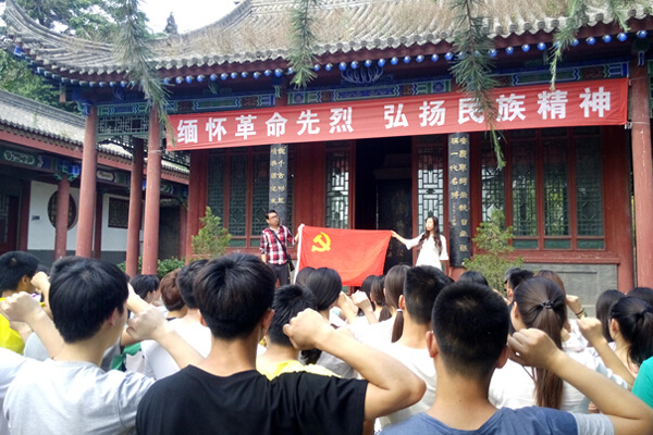 心连心党团工作室系列活动举行