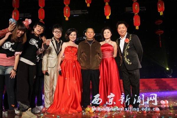 迎新年，庆元旦文艺晚会举行