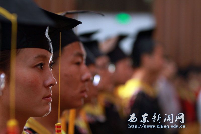 挥别母校再出发 祝福明天会更好
