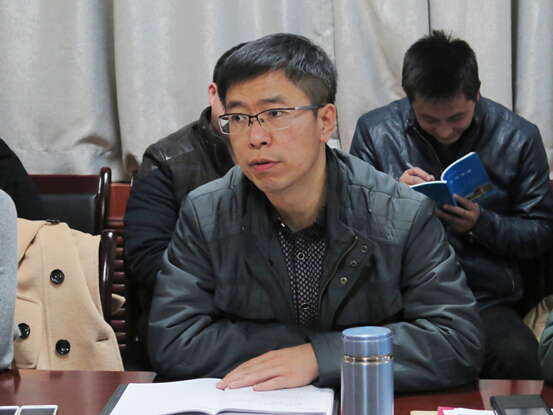 任芳校长深入教学管理部门调研