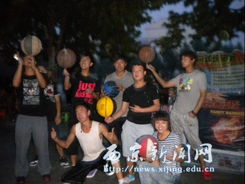 2012年学校各社团纳新活动火热举行
