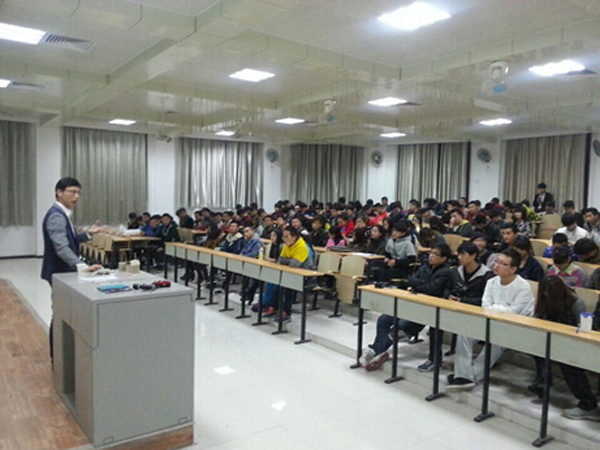 【文理学院】毕业生应聘知识讲座举行