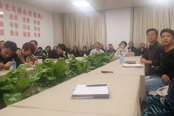 校长任芳深入书院（社区）调研