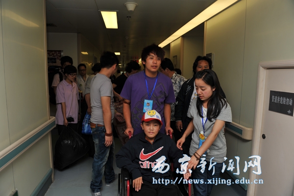 我校学生夏加旦周在医院参与志愿服务受表扬