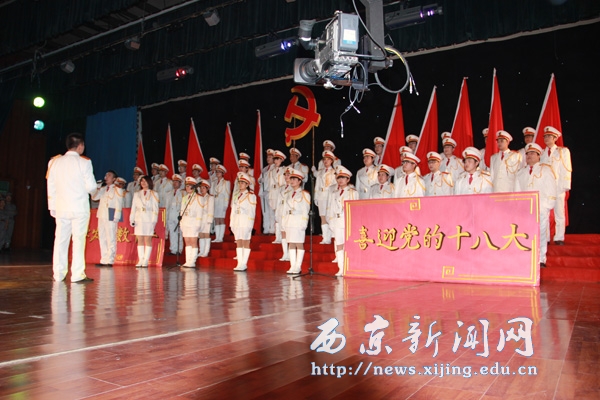 喜迎十八大教职工歌咏比赛举行