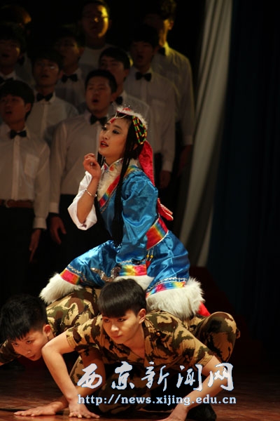 师生共庆元旦佳节文艺晚会举行