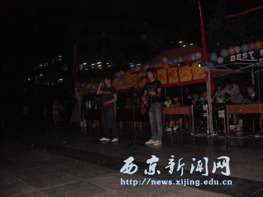 【管理科学系】举行迎新生晚会