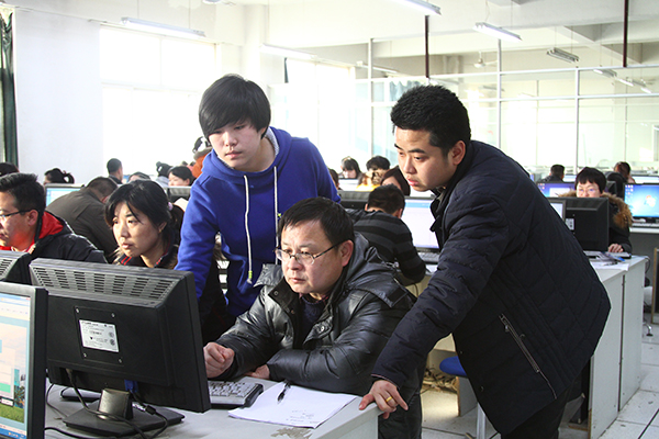 我校OA系统管理员培训会举行