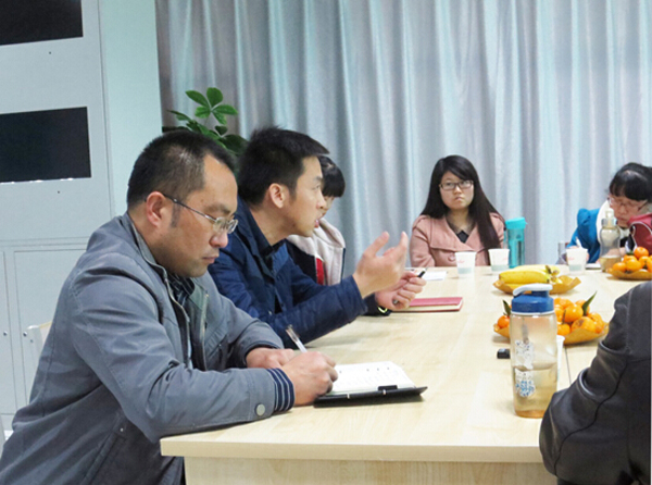 我校二级网站管理座谈会举行