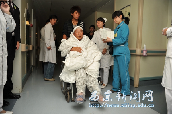 我校学生夏加旦周在医院参与志愿服务受表扬