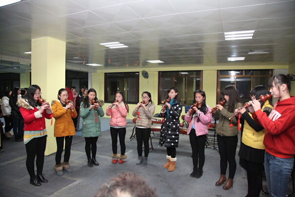 公共艺术教育中心实践选修课程学期汇报展演举行