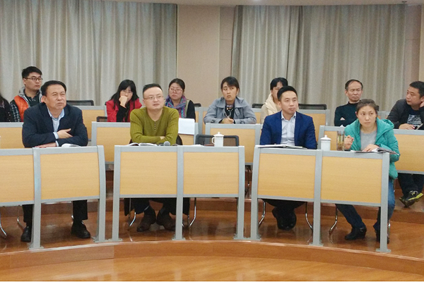 党委书记马永侠到图书馆调研