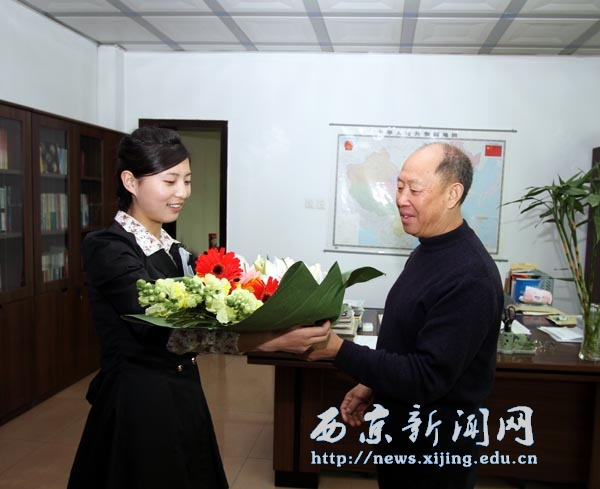 关爱桃李学子 美德扬彻高校