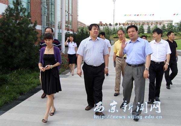 长安区区委书记吕健一行来我校调研指导工作