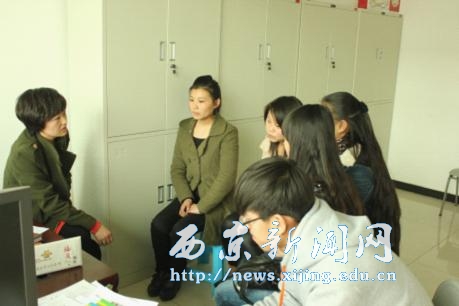 【经管一系】辅导员定期和学生谈心出成效