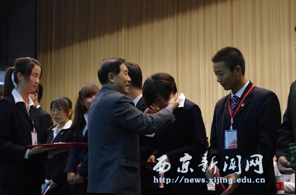 新学年校级学生干部迎新大会举行