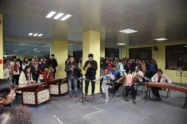 公共艺术教育中心实践选修课程学期汇报展演举行