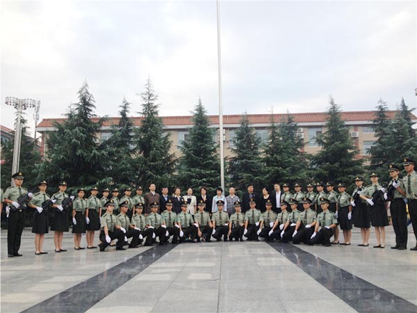 我校新学期首次升国旗仪式举行