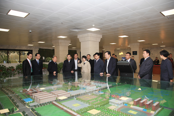 省委副书记胡和平到我校调研