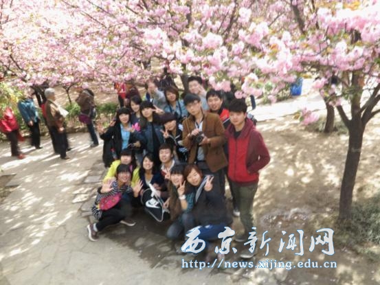 【艺术学院】组织学生外出采风