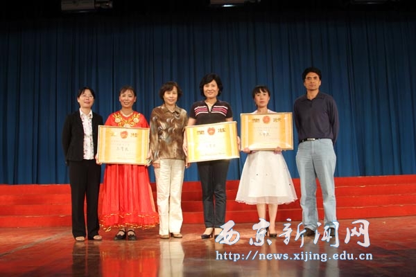我校隆重举行“迎接建党89周年教职工大型歌咏比赛”