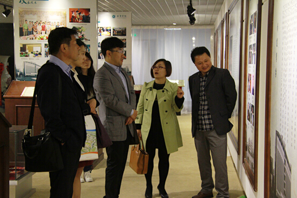 韩国国立仁川大学来访我校