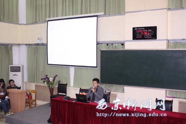 【人文科学系】邀请广播电视台主持人进行播音主持培训