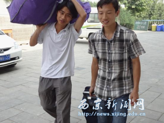 我院迎来首届研究生报到