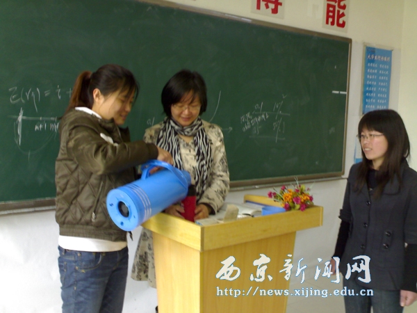 【文理学院】一杯水，拉近师生距离