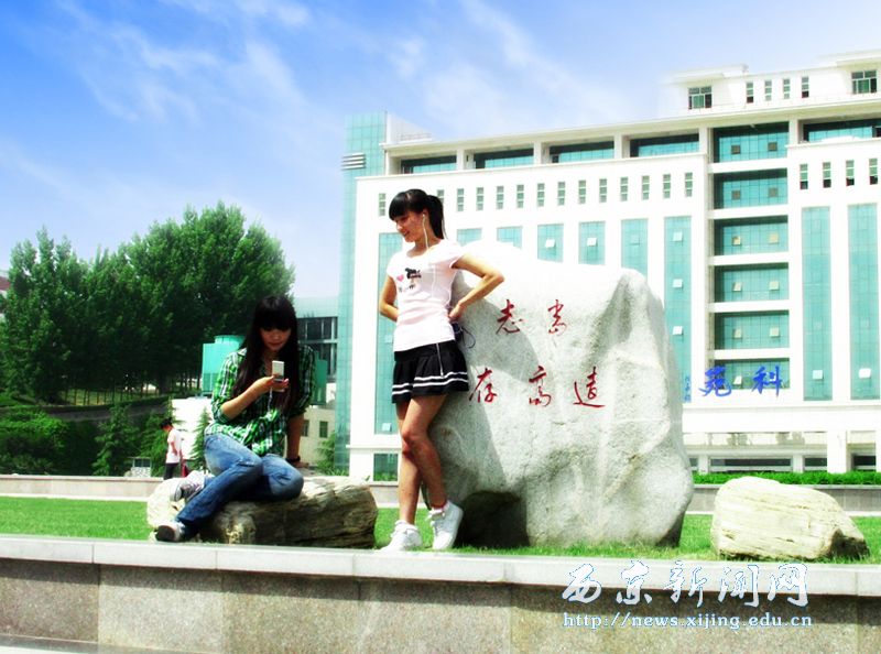 致2013级新生：百尺竿头 更进一步