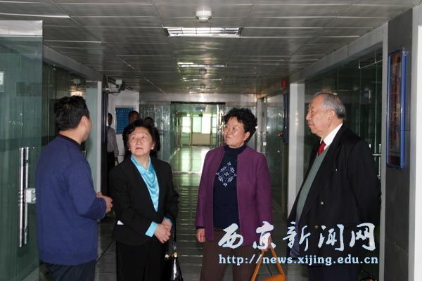 中国驻意大利前总领事陈宝顺先生来校考察访问并作报告