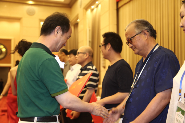 丁剑应邀参加中国管理科学大会并获全国大奖