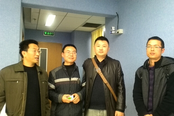 我校学生参加单片机系统设计竞赛获国赛二等奖