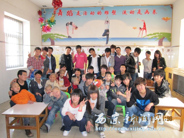 【汽车学院】手牵手 送温暖 献爱心