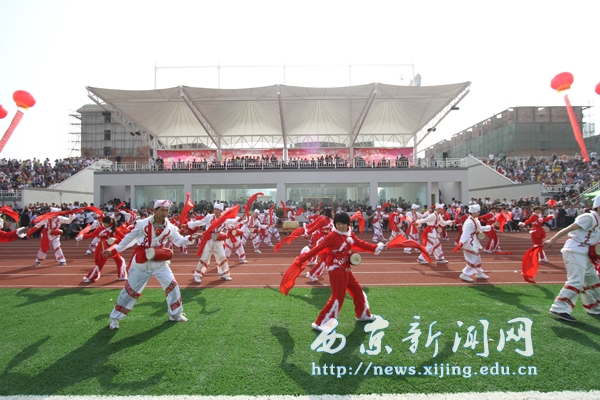 我校第八届春季田径运动会隆重举行