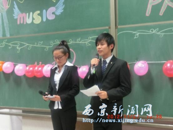 【经管二系】举办k歌之王歌唱比赛