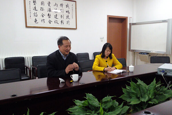 培华学院高教所来我校考察交流