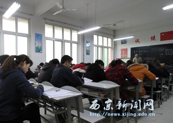 新学期第一天,学校教学井然有序