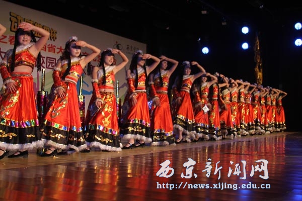 第21届“校园之春”陕西省大学生舞蹈大赛举行