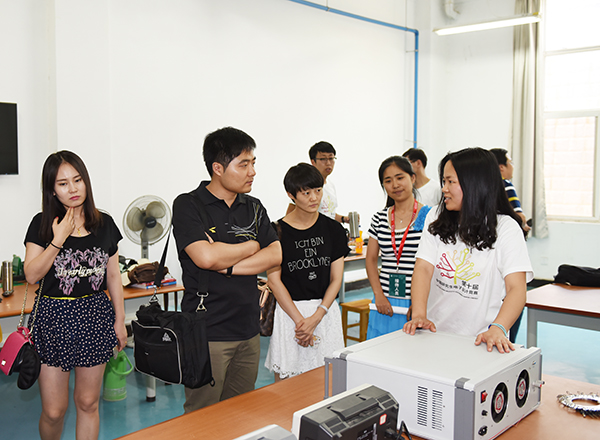 我校入选高校就业50强发布会举行