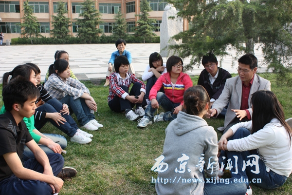 【人文科学系】举办学校英语角活动