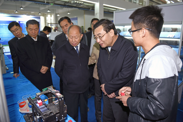 省委副书记胡和平到我校调研