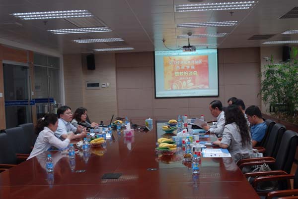 西京学院与吴江经济技术开发区洽谈校政合作