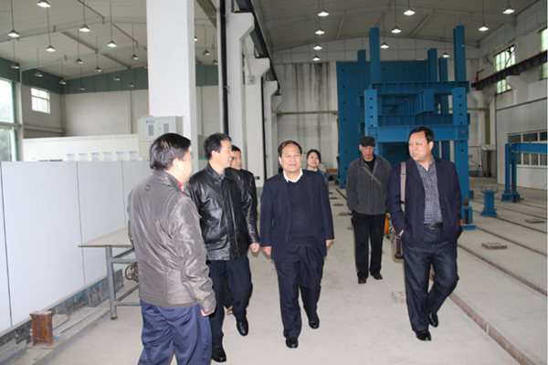 我校与陕建四建集团合作研讨会举行