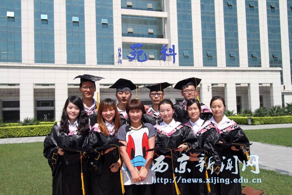 新闻特写:一位辅导员和她16个考研学生