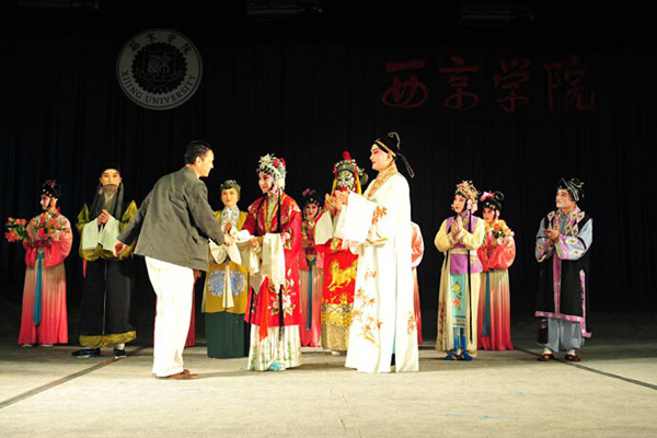 高雅艺术进校园之昆剧《牡丹亭》在我校上演