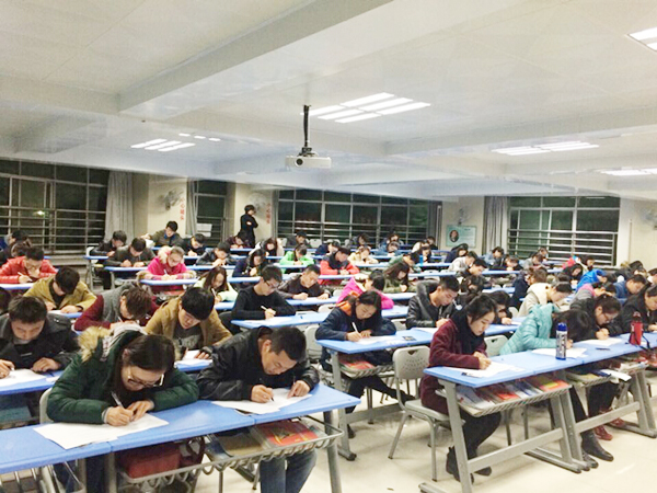 党委组织部组织党的基础理论知识测试