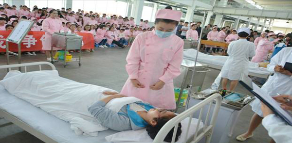 【高职一部】第二届护理技能大赛举行