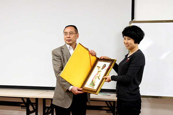 海口经济学院来我校参观交流